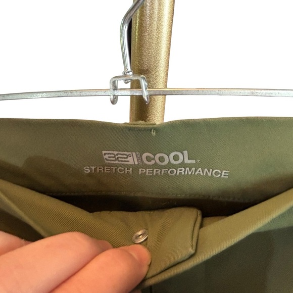 32 Degrees Green Flat Front Shorts Lightweight Casual Wear - Picture 3 of 5